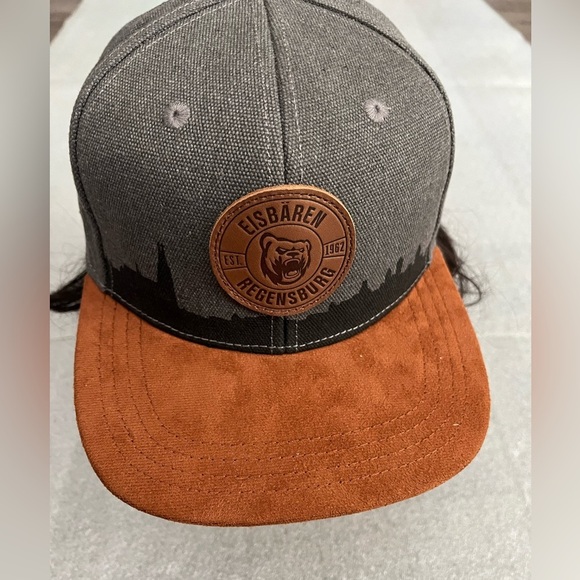 Bavarian Cap Eisbaren Regensburg Gray and Brown Bear Logo NWOT - Picture 2 of 7